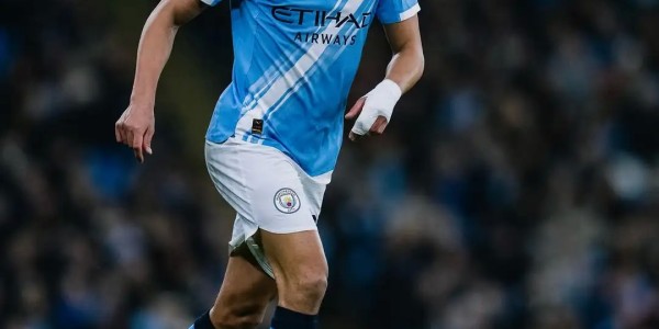 乐鱼体育下载-努内斯vs诺丁汉森林全场数据：8次传中成功0次，关键传球2次