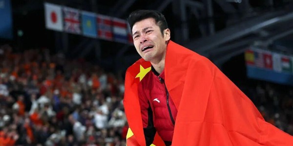 乐鱼体育下载-虎口拔牙！速滑男子1500米宁忠岩破奥运纪录摘金