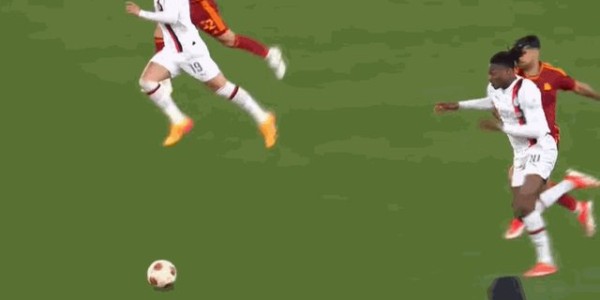 乐鱼体育下载-【欧联】十人罗马主场2比1战胜米兰，总比分3比1晋级