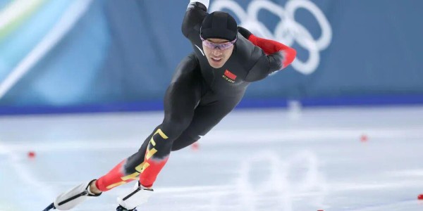 乐鱼体育下载-虎口拔牙！速滑男子1500米宁忠岩破奥运纪录摘金
