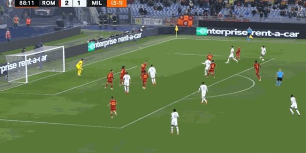 乐鱼体育下载-【欧联】十人罗马主场2比1战胜米兰，总比分3比1晋级