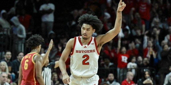 马刺记者：篮网愿用多个首轮签+球员交易榜眼签，马刺不为所动