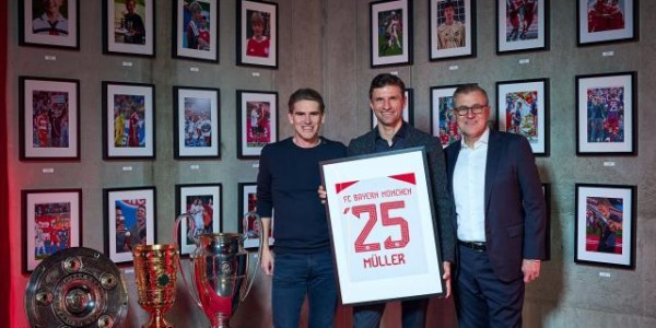 乐鱼体育下载-【早报】拜仁与穆勒续约一年，一人一城传奇继续！