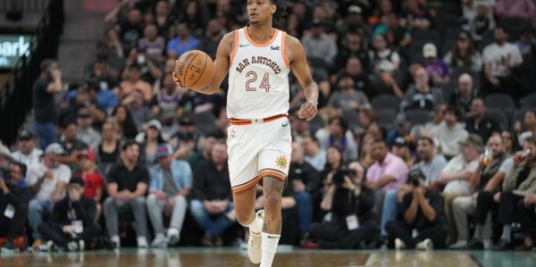 贪多嚼不烂，火箭马刺确认报价，森林狼开始犹豫太阳进退两难