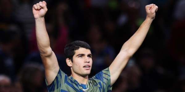 乐鱼体育下载-阿尔卡拉斯“最快进步”至顶点 明年只能不进则退？